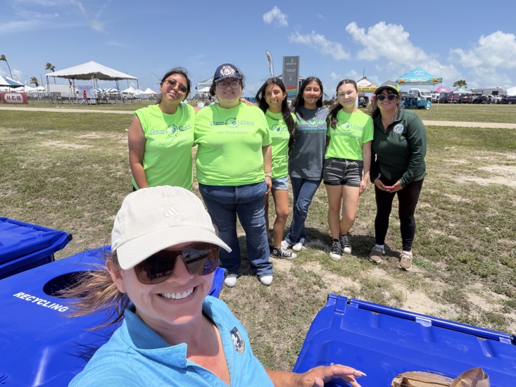 Volunteers from the Environmental Coalition High School Chapter, led by the City’s Solid Waste Services, are pictured with SWS’s Compost & Recycling Outreach Coordinators during the Beach to Bay Relay Marathon.