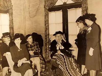 Pictured left to right: Mrs. Pre---ii, Lottie Taylor, Lucile Scott Pope, G. R. Scott,  Mrs. Crow, Mrs. Cummings